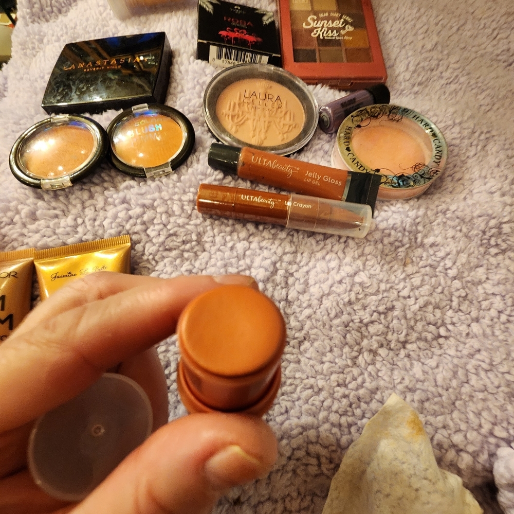 Multiple makeup kit - Picture 5 of 16